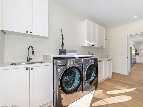 5538 Eaton Avenue, Burlington, ON - Indoor Photo Showing Laundry Room