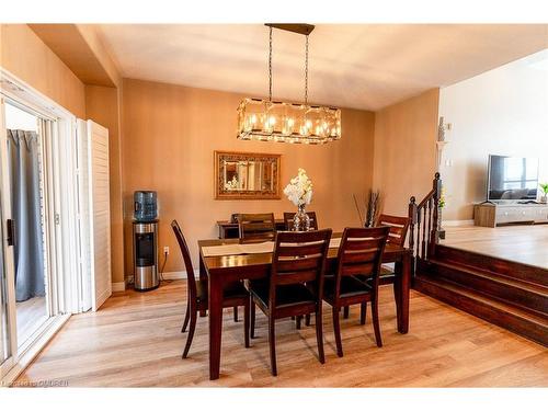 33 Draper Street, Brantford, ON - Indoor Photo Showing Dining Room