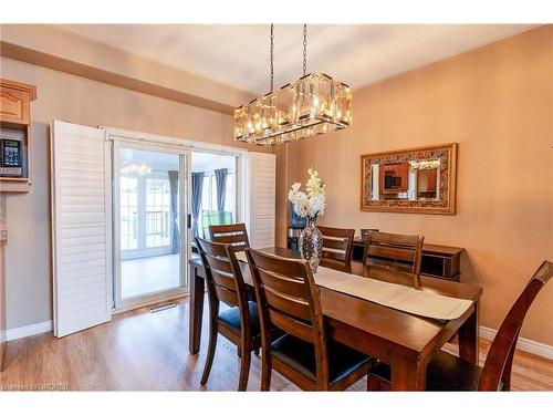 33 Draper Street, Brantford, ON - Indoor Photo Showing Dining Room