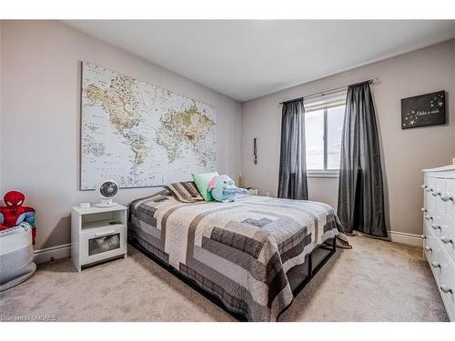 309 Vienna Street Street, Hamilton, ON - Indoor Photo Showing Bedroom