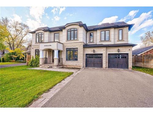 390 Sandhurst Drive, Oakville, ON - Outdoor With Facade