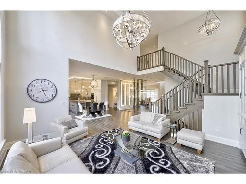 390 Sandhurst Drive, Oakville, ON - Indoor