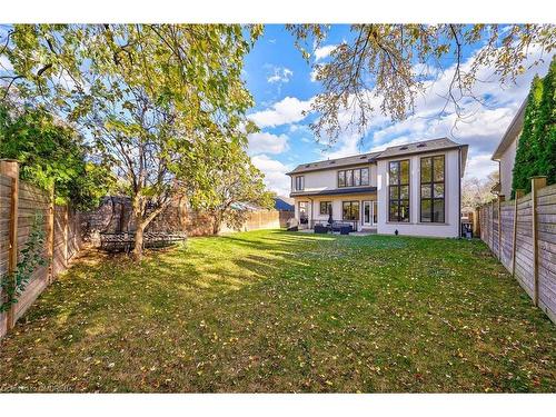 390 Sandhurst Drive, Oakville, ON - Outdoor