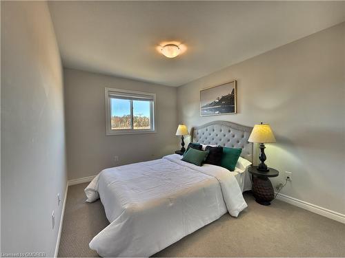 164 Sunflower Place, Welland, ON - Indoor Photo Showing Bedroom