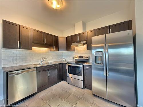 164 Sunflower Place, Welland, ON - Indoor Photo Showing Kitchen With Stainless Steel Kitchen With Double Sink With Upgraded Kitchen