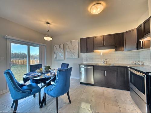 164 Sunflower Place, Welland, ON - Indoor Photo Showing Kitchen With Stainless Steel Kitchen