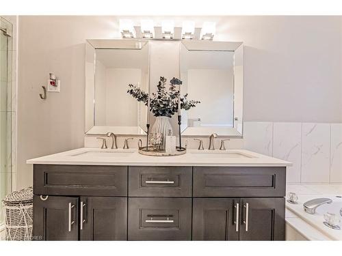 453 Pondview Place, Oakville, ON - Indoor Photo Showing Bathroom