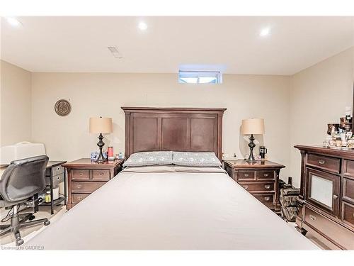 453 Pondview Place, Oakville, ON - Indoor Photo Showing Bedroom