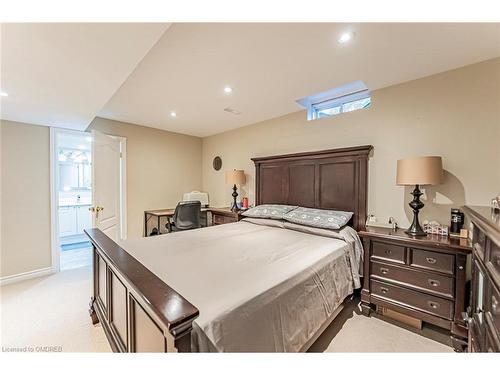 453 Pondview Place, Oakville, ON - Indoor Photo Showing Bedroom