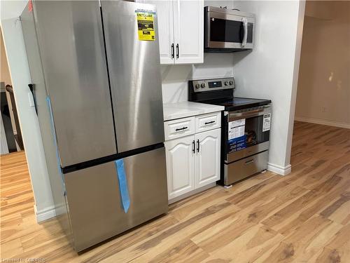 1190 Haist Street, Fonthill, ON - Indoor Photo Showing Kitchen With Stainless Steel Kitchen