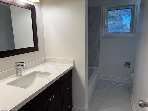 1190 Haist Street, Fonthill, ON - Indoor Photo Showing Bathroom