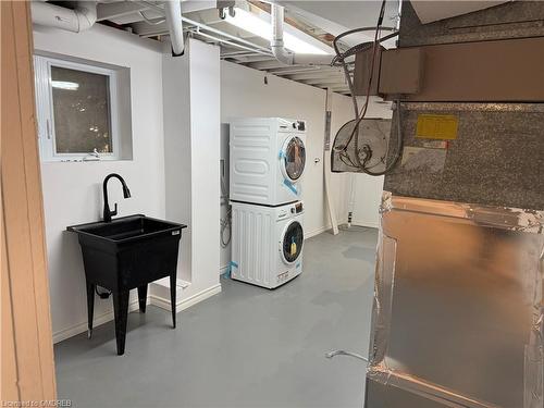 1190 Haist Street, Fonthill, ON - Indoor Photo Showing Laundry Room