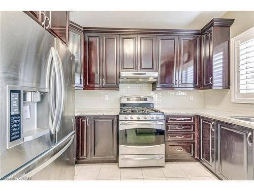 5474 Valhalla Crescent, Mississauga, ON - Indoor Photo Showing Kitchen With Stainless Steel Kitchen