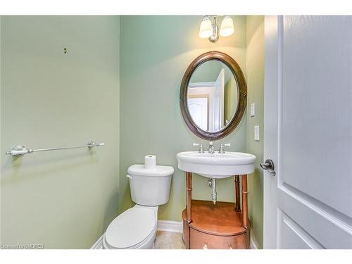 5474 Valhalla Crescent, Mississauga, ON - Indoor Photo Showing Bathroom