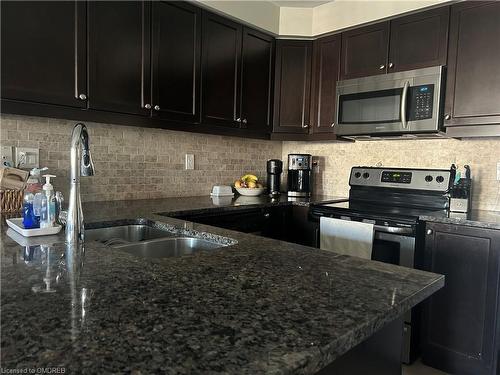 242 Sarah Cline Drive, Oakville, ON - Indoor Photo Showing Kitchen With Stainless Steel Kitchen With Double Sink With Upgraded Kitchen