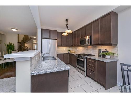 1512 Haws Crescent, Milton, ON - Indoor Photo Showing Kitchen With Double Sink With Upgraded Kitchen