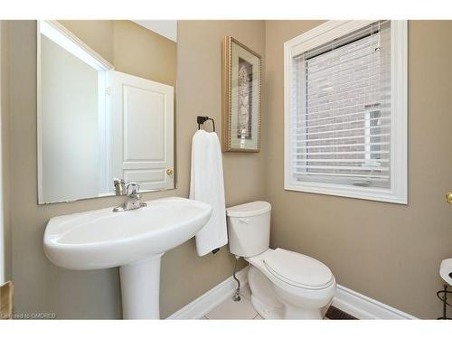 1512 Haws Crescent, Milton, ON - Indoor Photo Showing Bathroom