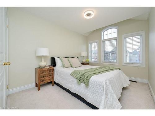 1512 Haws Crescent, Milton, ON - Indoor Photo Showing Bedroom