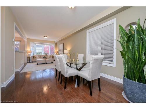 1512 Haws Crescent, Milton, ON - Indoor Photo Showing Dining Room