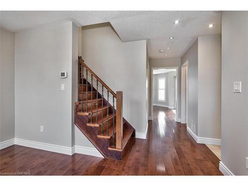 2349 Falkland Crescent, Oakville, ON - Indoor Photo Showing Other Room