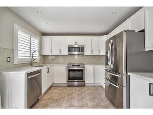 2349 Falkland Crescent, Oakville, ON - Indoor Photo Showing Kitchen With Stainless Steel Kitchen