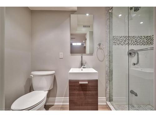 2349 Falkland Crescent, Oakville, ON - Indoor Photo Showing Bathroom