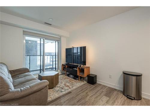 9 Clegg Rd Road, York, ON - Indoor Photo Showing Living Room