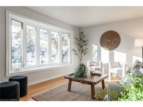 61 Mcdonald Street, Stratford, ON - Indoor Photo Showing Living Room