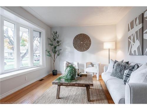 61 Mcdonald Street, Stratford, ON - Indoor Photo Showing Living Room