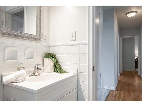 61 Mcdonald Street, Stratford, ON - Indoor Photo Showing Bathroom