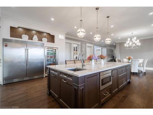 6195 Milburough Line, Burlington, ON - Indoor Photo Showing Kitchen With Upgraded Kitchen