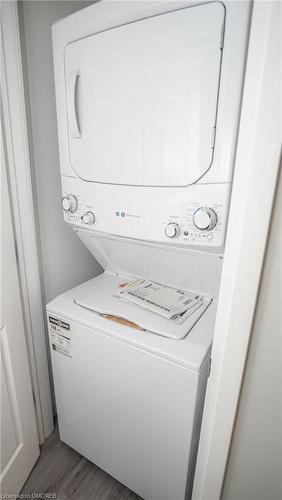 5 Woodelm Drive, St. Catharines, ON - Indoor Photo Showing Laundry Room