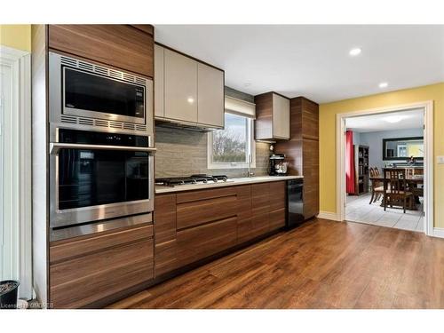 5 Woodelm Drive, St. Catharines, ON - Indoor Photo Showing Kitchen