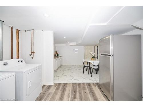 2 Woodgate Avenue, St. Catharines, ON - Indoor Photo Showing Laundry Room