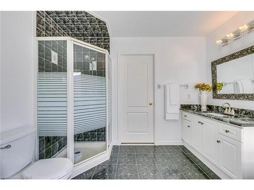 91 Bridgeport Crescent, Ancaster, ON - Indoor Photo Showing Bathroom