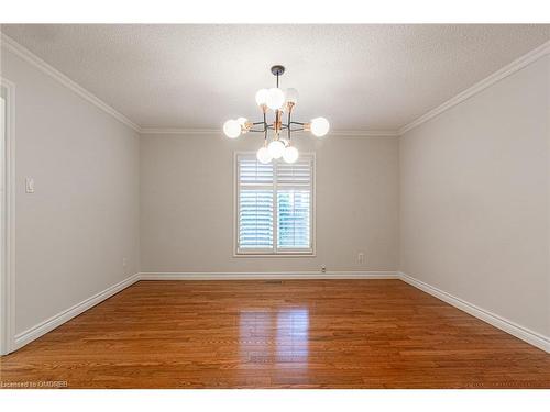 398 Barclay Crescent, Oakville, ON - Indoor Photo Showing Other Room