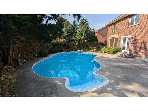 398 Barclay Crescent, Oakville, ON - Outdoor With In Ground Pool