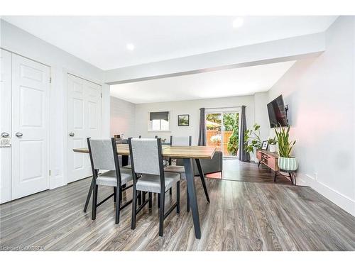 2-1294 Guelph Line, Burlington, ON - Indoor Photo Showing Dining Room