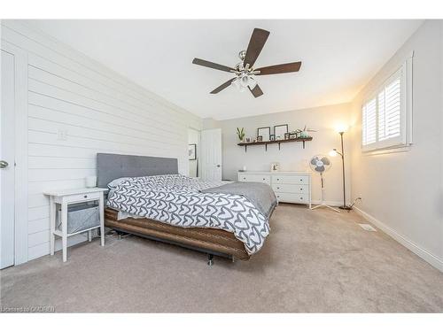 2-1294 Guelph Line, Burlington, ON - Indoor Photo Showing Bedroom