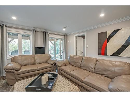 2185 Whitworth Drive, Oakville, ON - Indoor Photo Showing Living Room