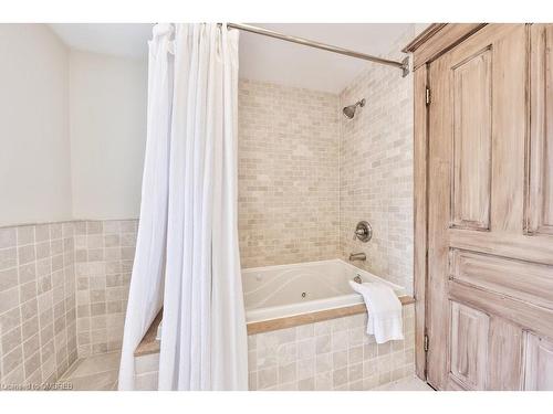 1567 Steveles Crescent, Mississauga, ON - Indoor Photo Showing Bathroom