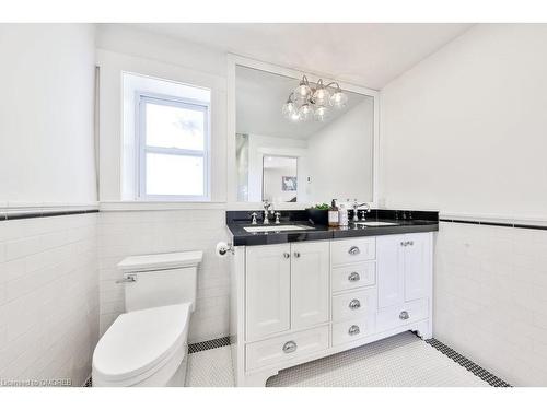 1567 Steveles Crescent, Mississauga, ON - Indoor Photo Showing Bathroom