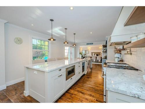 2145 Elmhurst Avenue, Oakville, ON - Indoor Photo Showing Kitchen With Upgraded Kitchen