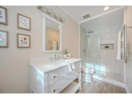 2145 Elmhurst Avenue, Oakville, ON - Indoor Photo Showing Bathroom