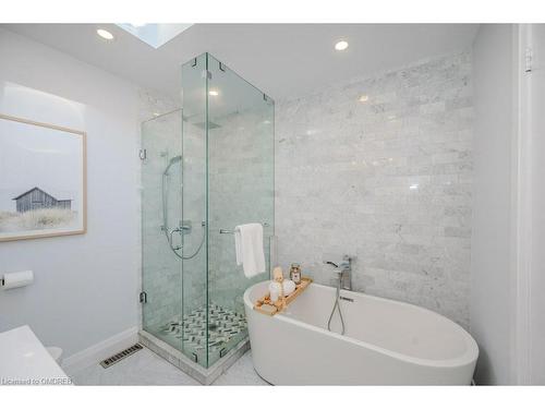 2145 Elmhurst Avenue, Oakville, ON - Indoor Photo Showing Bathroom