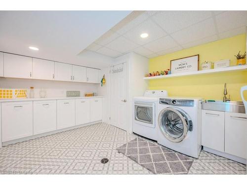 2145 Elmhurst Avenue, Oakville, ON - Indoor Photo Showing Laundry Room