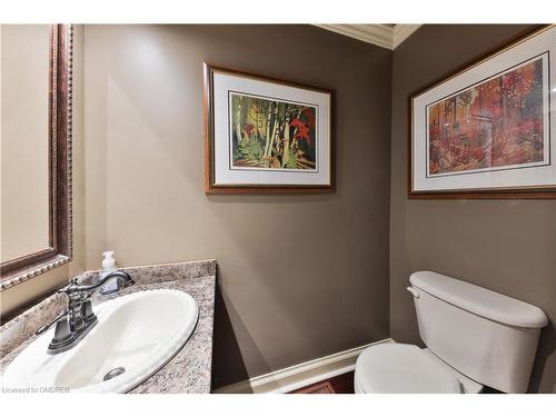 218 Northshore Boulevard W, Burlington, ON - Indoor Photo Showing Bathroom