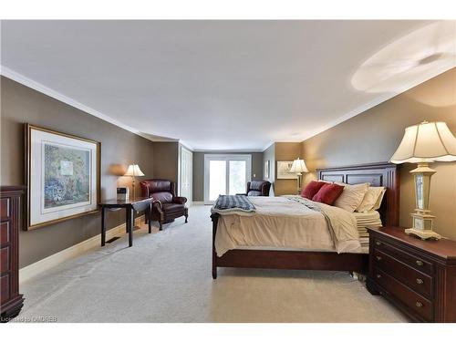 218 Northshore Boulevard W, Burlington, ON - Indoor Photo Showing Bedroom