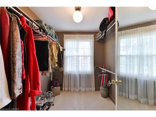 218 Northshore Boulevard W, Burlington, ON - Indoor With Storage