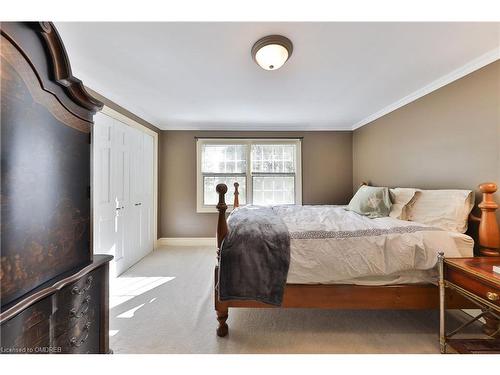 218 Northshore Boulevard W, Burlington, ON - Indoor Photo Showing Bedroom